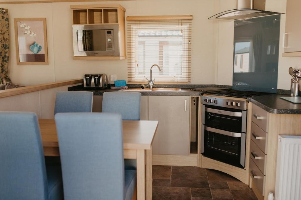 Lower Cliff 8, Portland