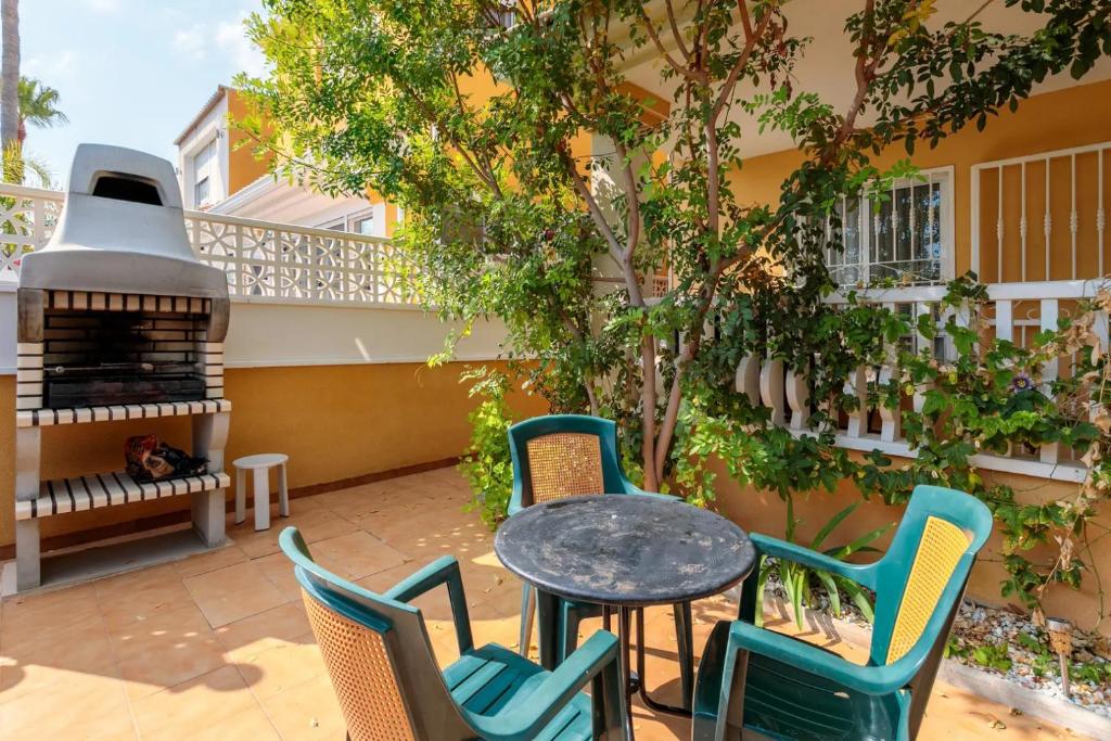 Pretty Bungalow With Private Garden - 4