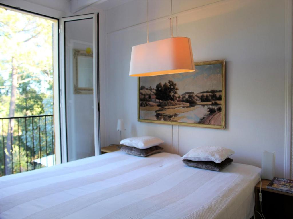 Holiday Home in Fréjus with Pool & Tennis - 3