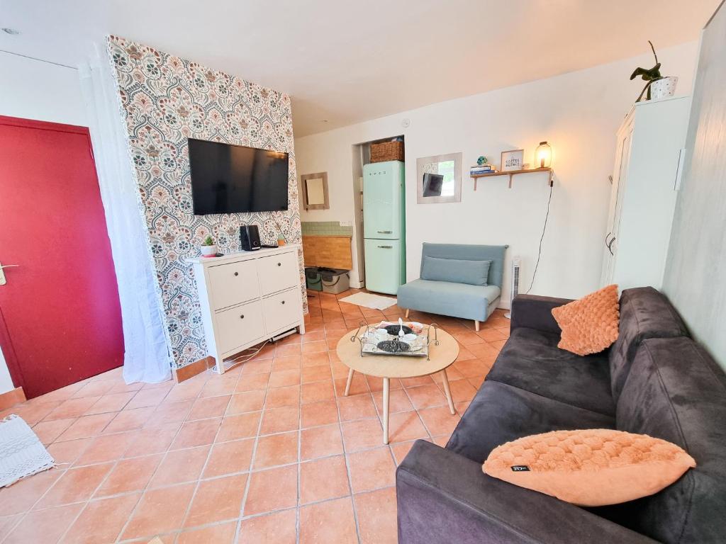 EXIGEHOME-Large studio with terrace 15 min Paris-La Défense, Suresnes