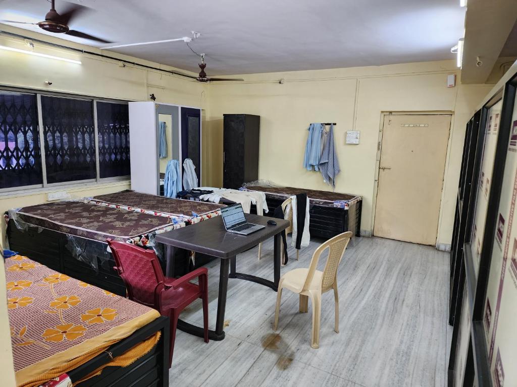 Paying Guest Nerul, Nová Bombaj