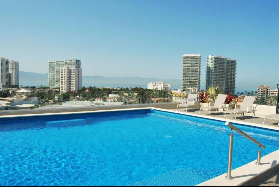 Beach Chic Condo in Hotel Zone - 700m to beach - 5