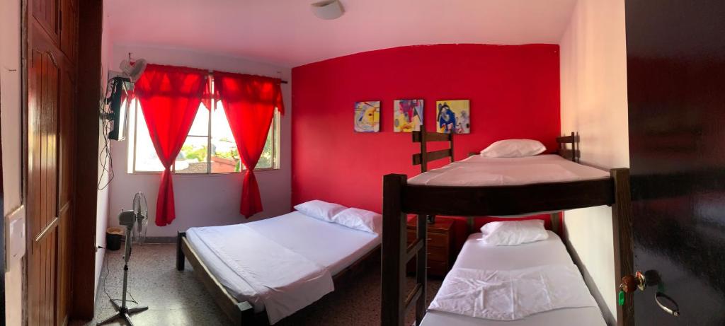 La Clave Hostel - 4