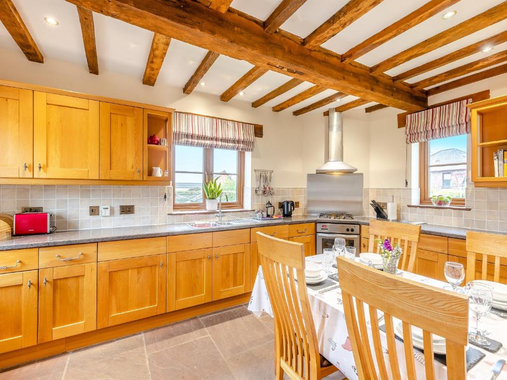 The Lodge, Lydney photo 4