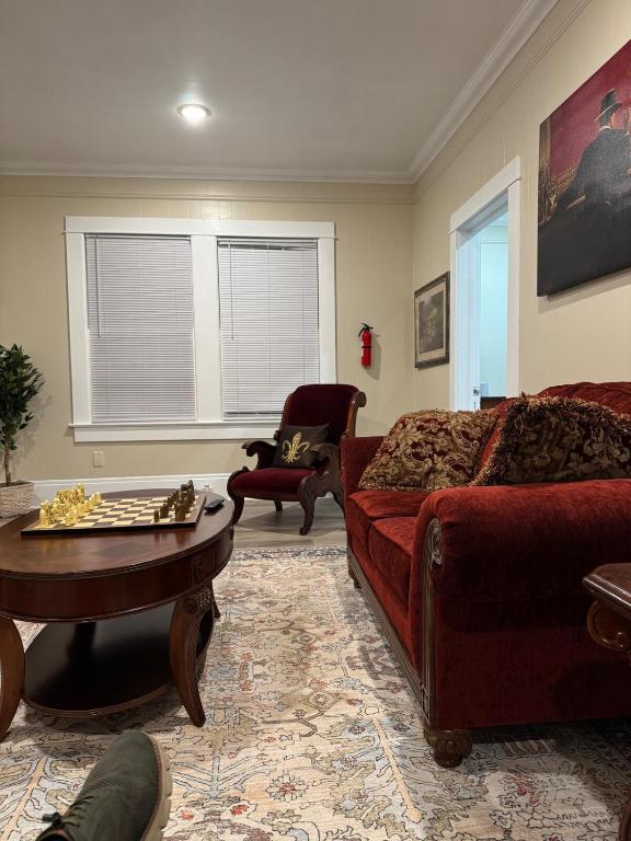 Hilltop302, Marksville