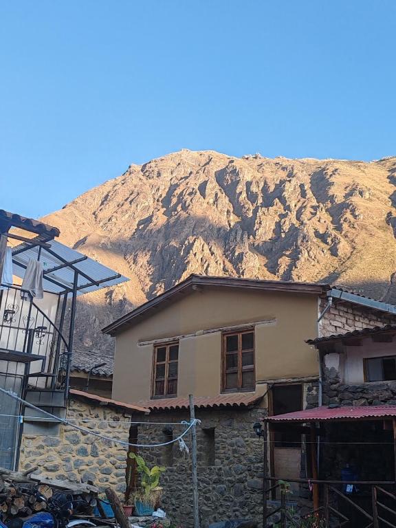 Muros Incas y Vista Montaña Mini departamento en Ollantaytambo - 4