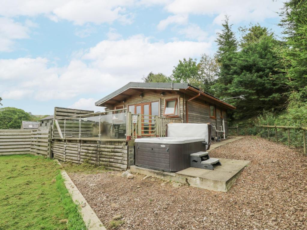 The Cabin, Garnant