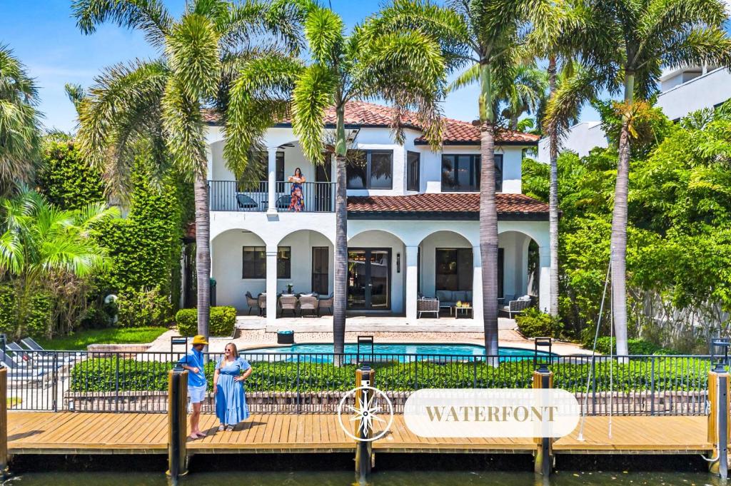 Venice of America Heated Pool Canal View Access Isle Key VlLLAS, Fort Lauderdale