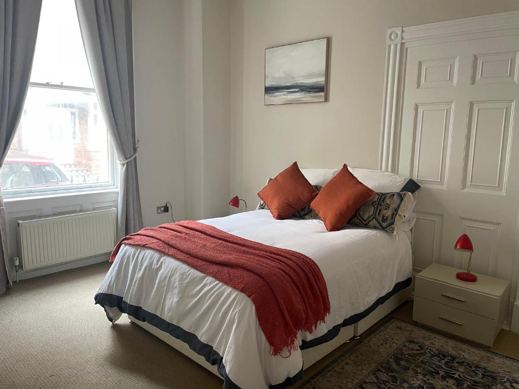 The Seafront Hideaway, Brighton and Hove