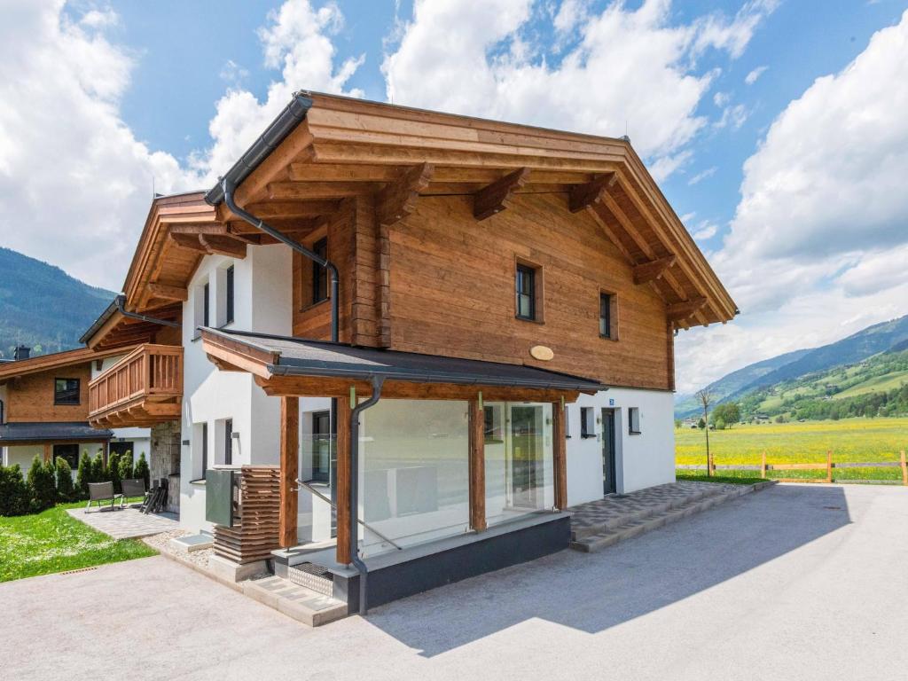 Chalet in Niedernsill near Ski Slopes, Niedernsill