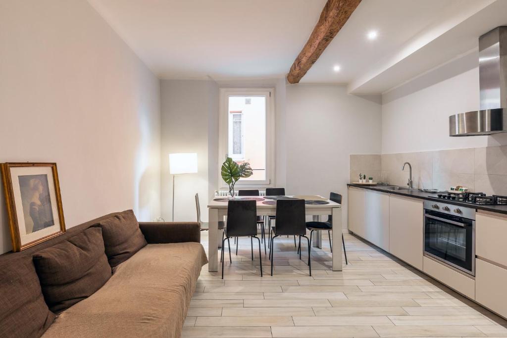 All'ombra delle Due Torri Family Apartment - 5