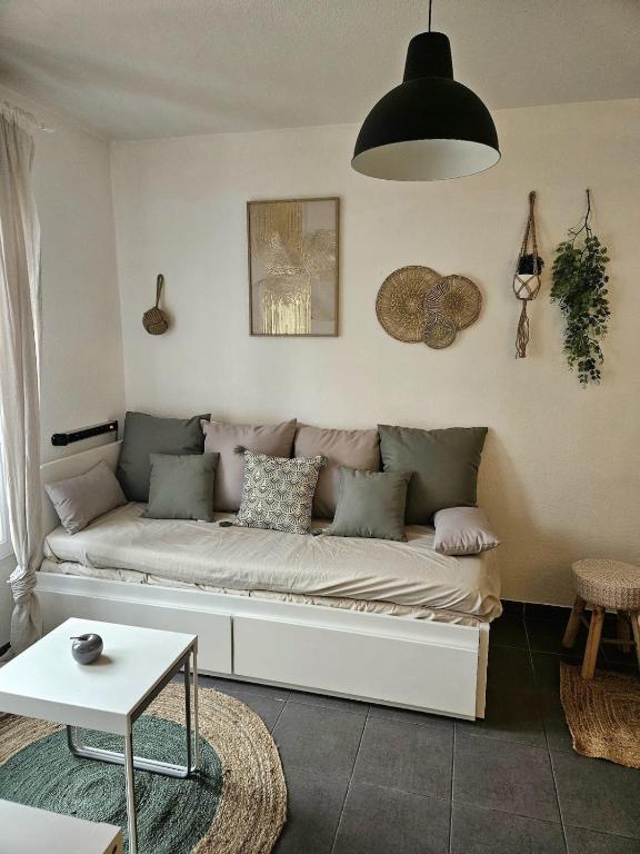 Charming studio, Nice