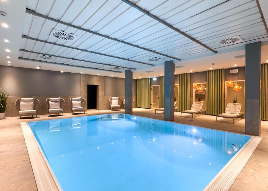 Swimming pool, Beach Motel Heiligenhafen in Heiligenhafen