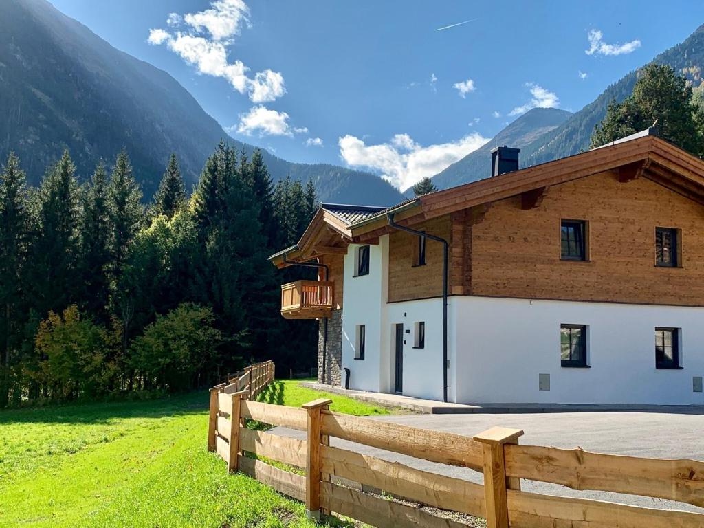 Chalet in Krimml near Ski Slopes - 4