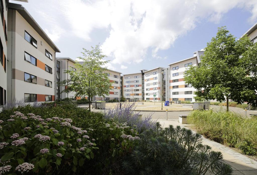 Venue Reading Accommodation, Reading