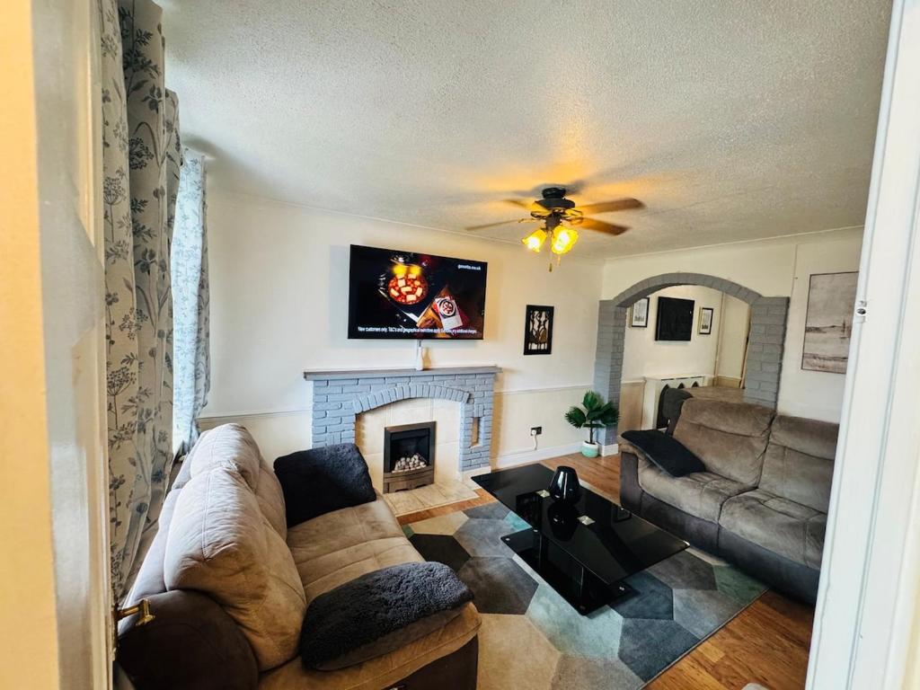 Luxe 2 Bedroom House Derby City, Derby