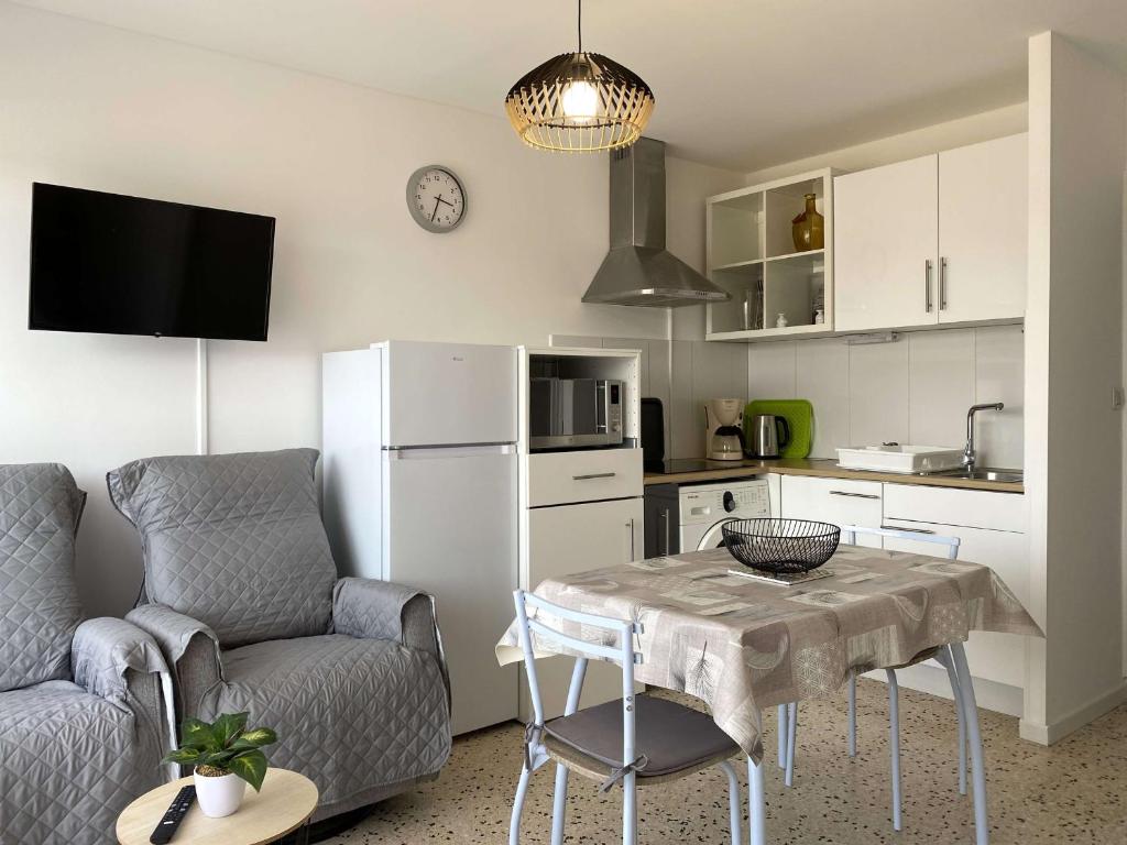 Appartement T1 avec balcon, clim, parking et wifi à Balaruc-les-Bains - FR-1-553-259 - 2