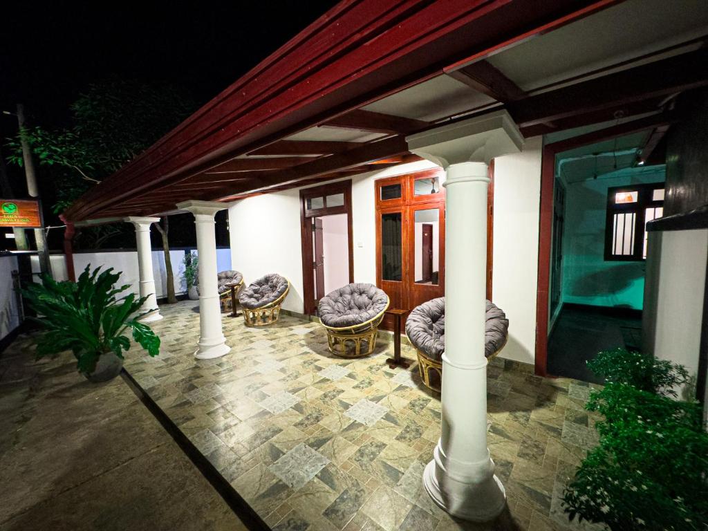 Lira Unawatuna, Unawatuna