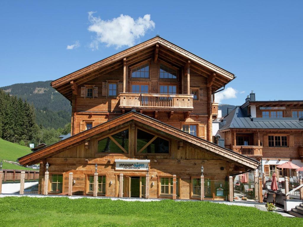 Chalet in Kirchberg near Ski Lift & Sauna - 1