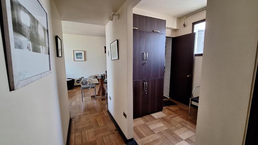 Amplio apartamento en metro Baquedano - 2