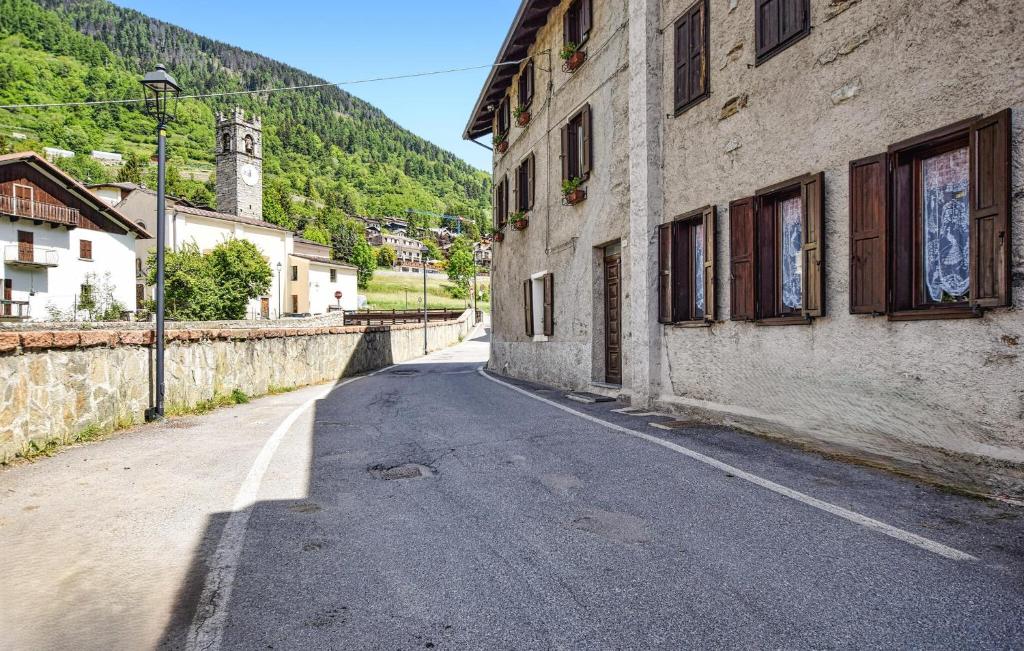 2 Bedroom Lovely Apartment In Ponte Di Legno - 5