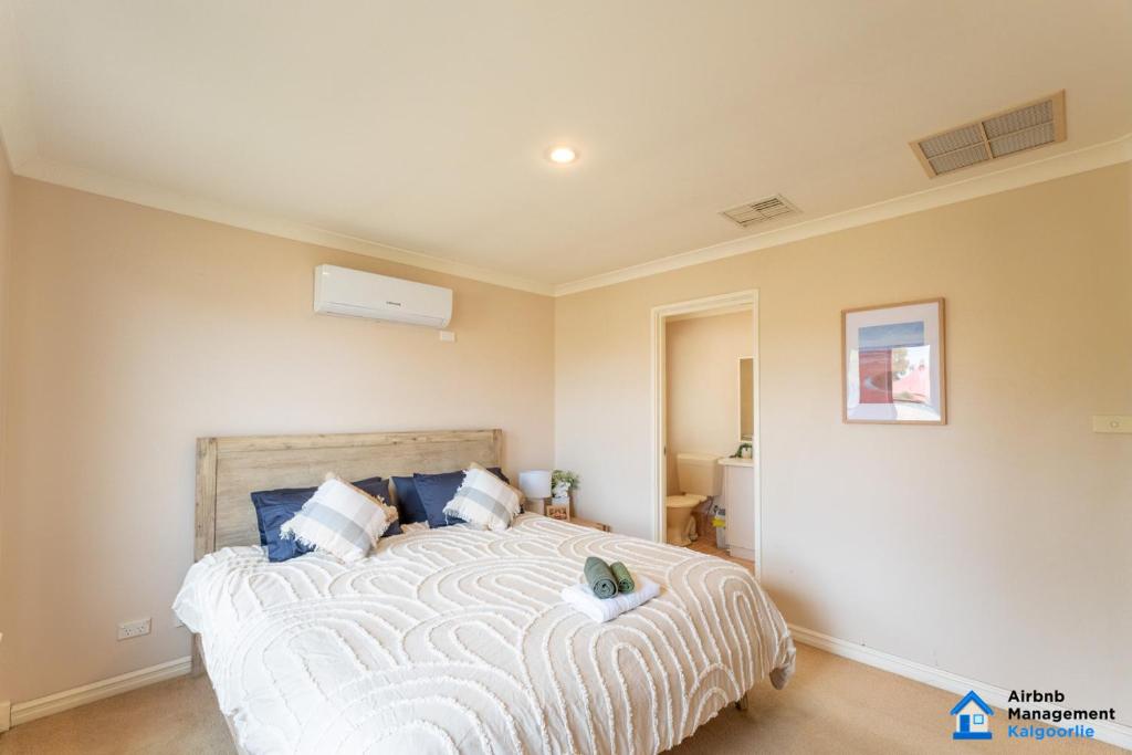 The 4x2 for you and the crew, Williamstown