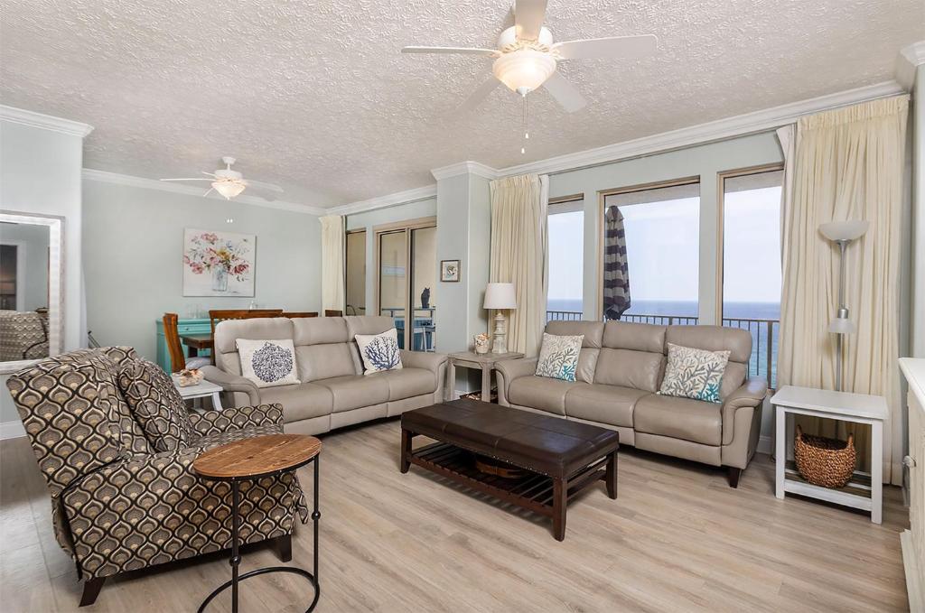 Wondrous Oceanfront Condo with Free Poolside WiFi - Unit 1105, Panama City Beach