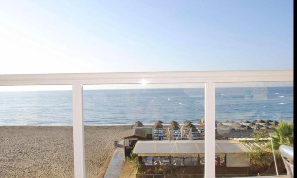 Beachfront Apartment In Mijas Costa 2-1A - 3