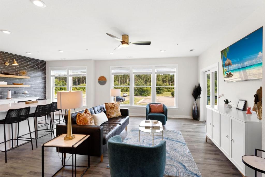 HC104C1 - The Golden Hour, Kill Devil Hills