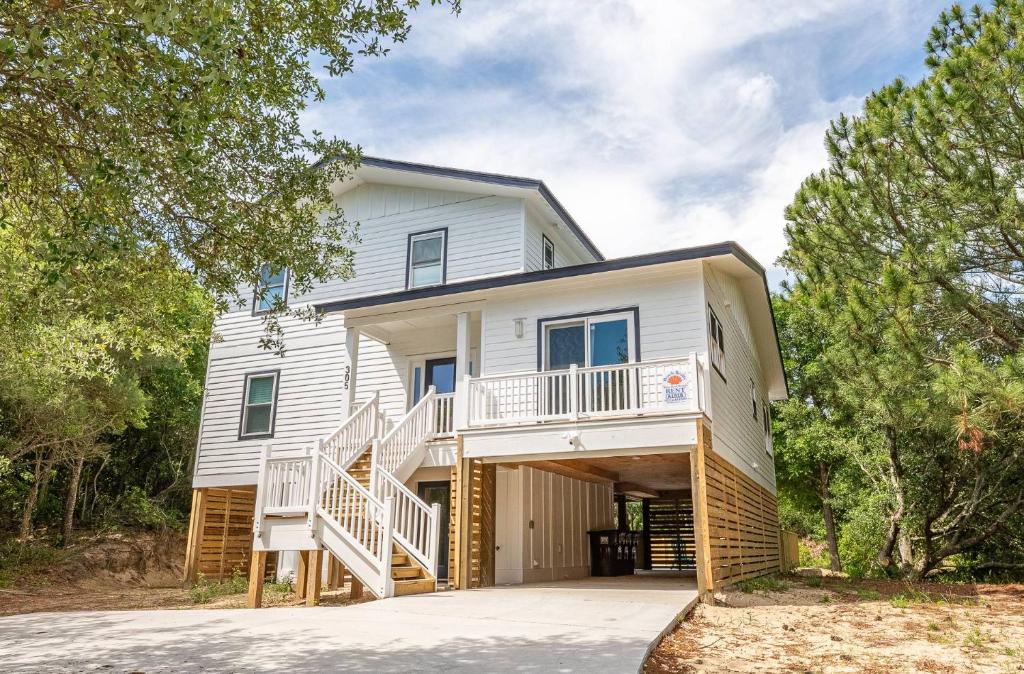 K1918 Wax Turtle - Rare find - Brand New Gorgeous Home, Pool, Pets OK!, Southern Shores