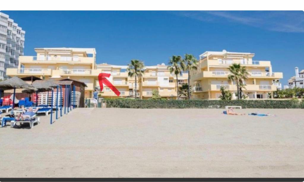 BEACHFRONT APARTMENT In LA CALA DE MIJAS - 4