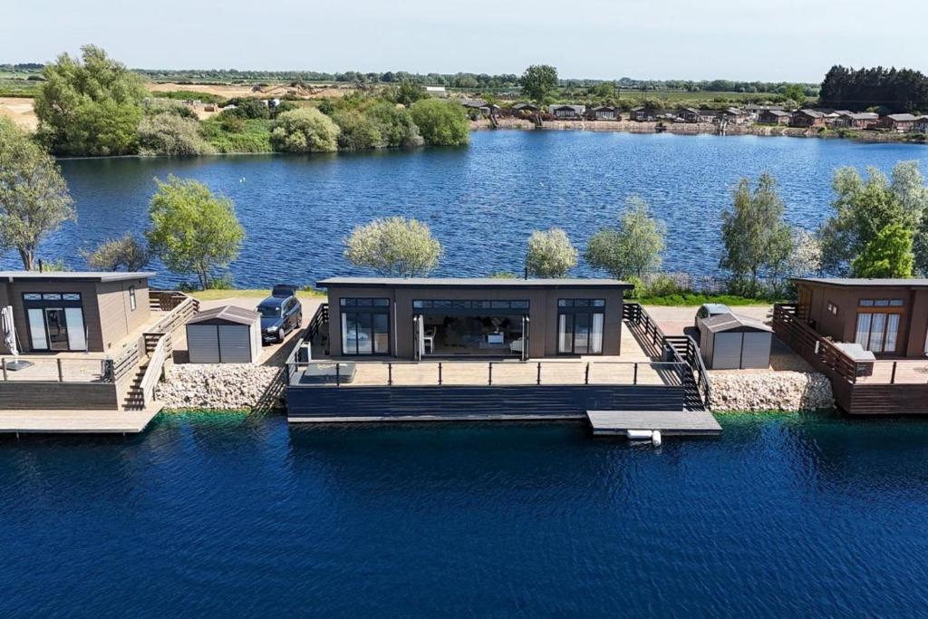 Blue Lagoon, Barholm