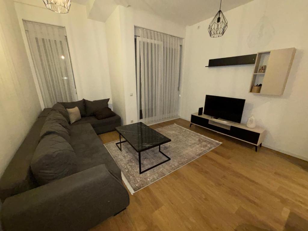 Solana Apartment, Priština