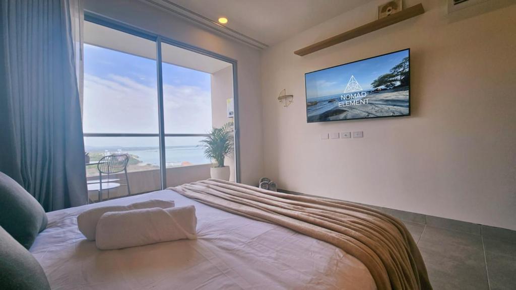 Caribbean Refuge - Beach and Pool Access 10th Floor - 1