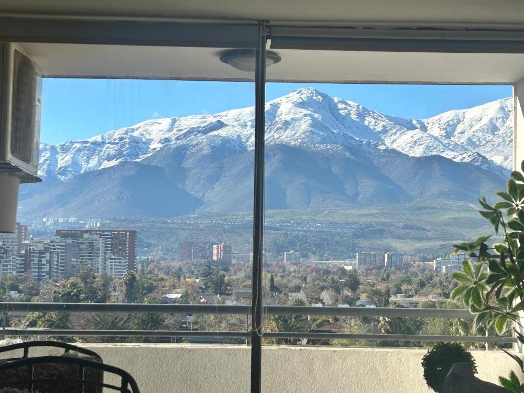 Departamento en las Condes con vista a la Cordillera - 1