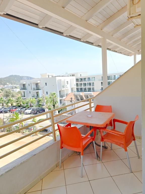 Hotel Azure, Dhërmi