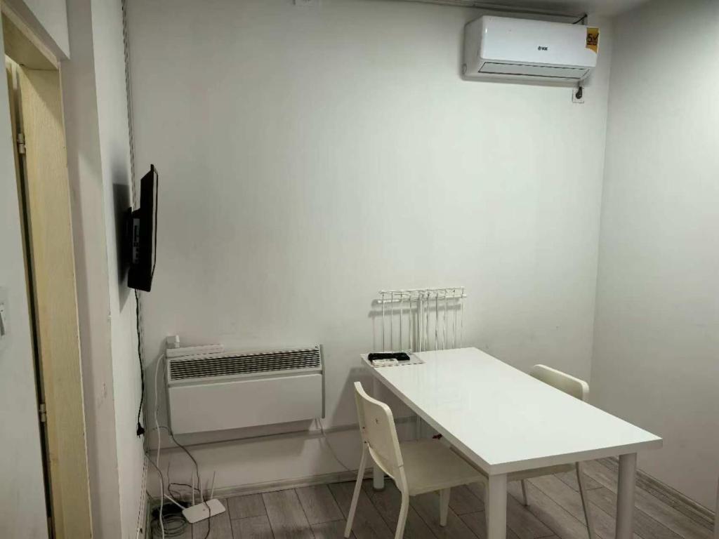 B and S apartment 2 - 2