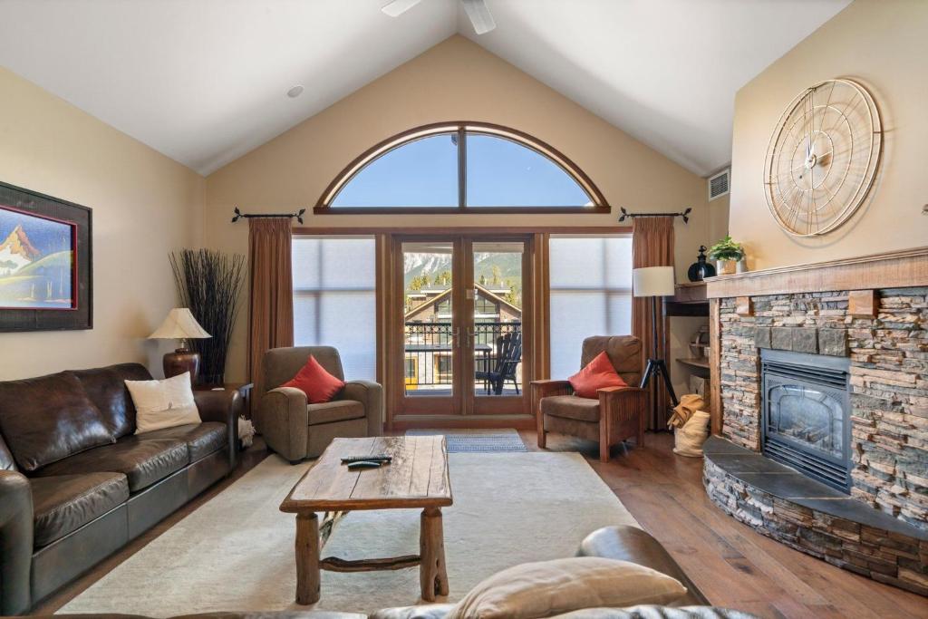 Cascade Penthouse by Canadian Rockies Vacation Rentals, Canmore