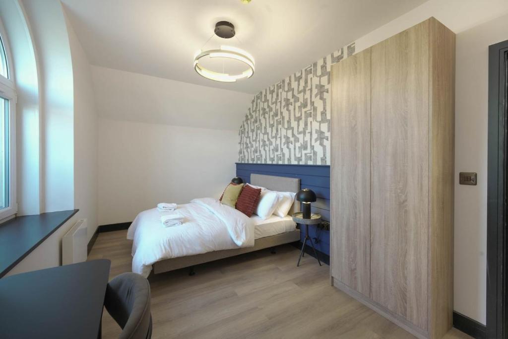 The Sixty Aparthotel - Central Cardiff Apartment with Parking, Cardiff