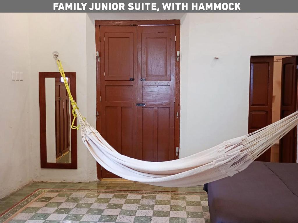 Villa con piscina para 6 personas en camas y 2 Hamacas Ado 69 - 4