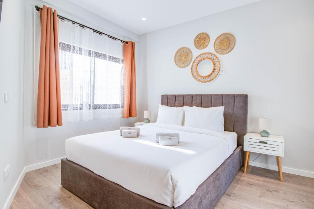 Stunning Ocean View Apt Beach 200mt AC Pool, Albufeira