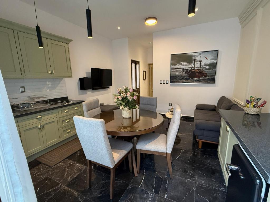 Napoleon en ValQuirico, Santeagueda