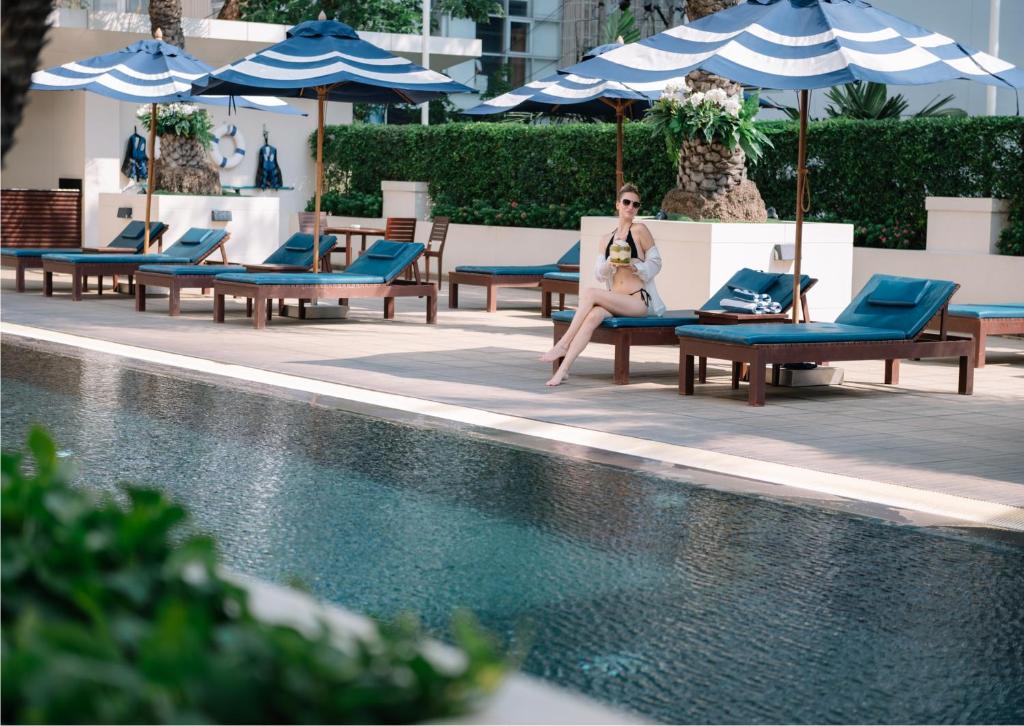 สระว่ายน้ำ