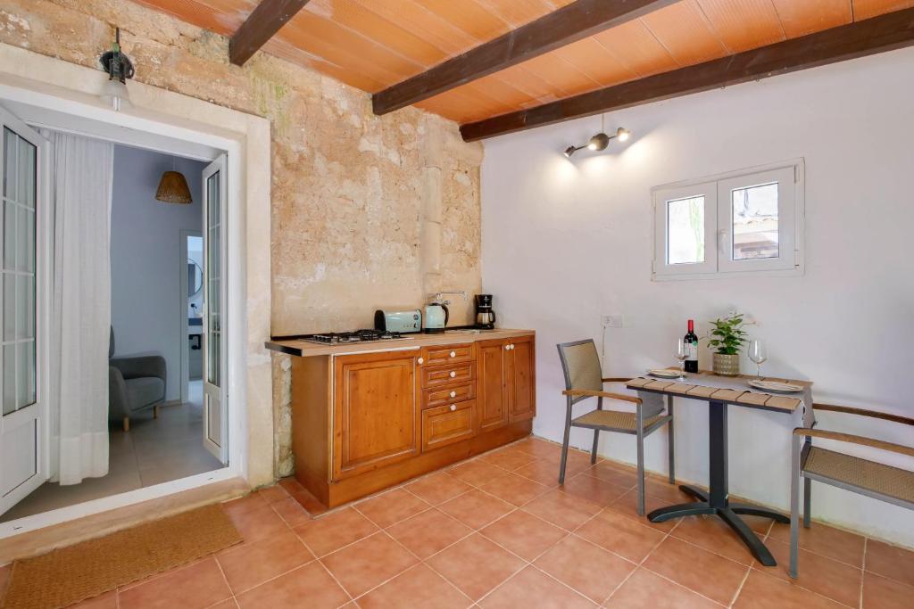MARILLA I auf Fincagehöft, Apartment mit Außenküche und Terrasse, XXl Pool, Yoga - 5