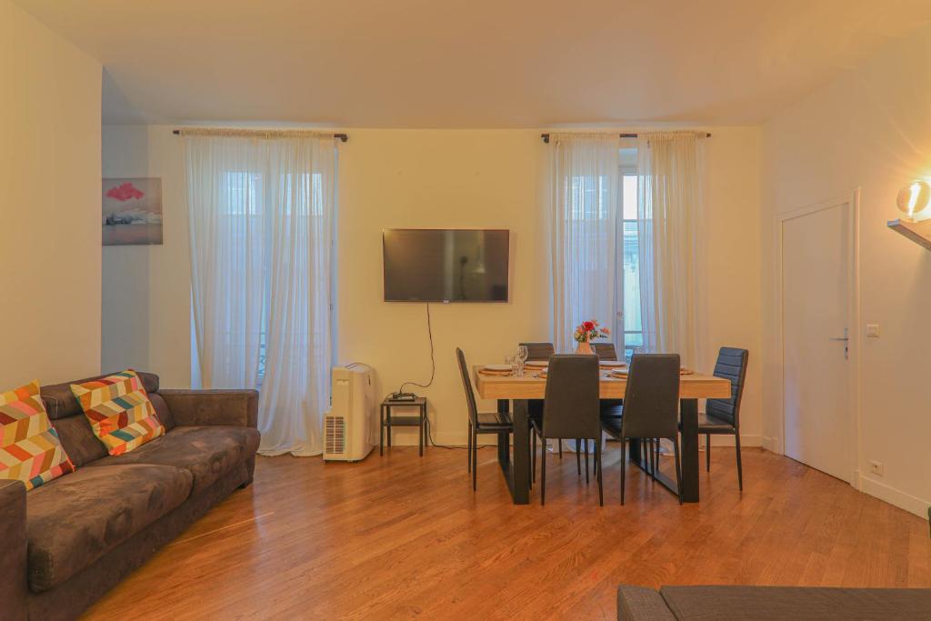 2 Bedroom Apartment-8P-Madeleine With Netflix - 3