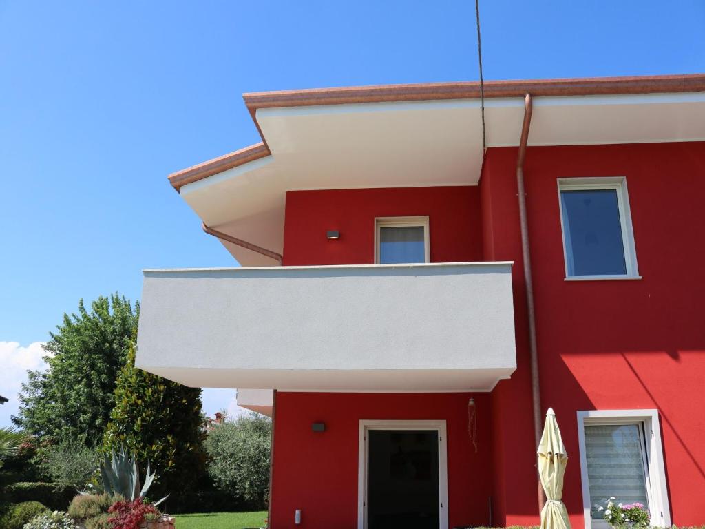 Holiday apartment near the lake, shared swimming pool - 1