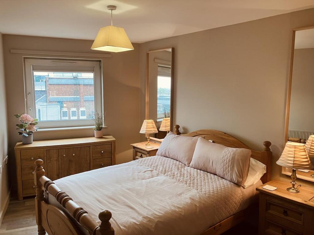 Central, Close to Theatre & Cruise Port, with free parking space!, Southampton