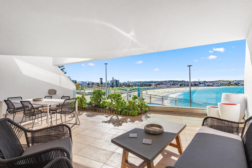 Absolute Beachfront Luxury, Sydney