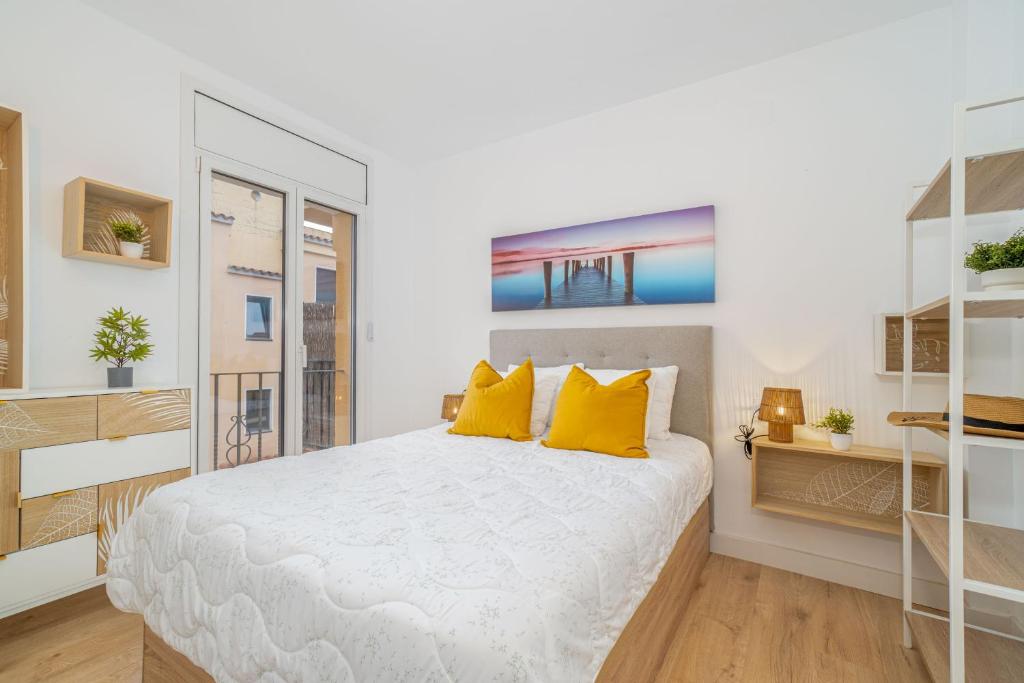 1002 Precioso apartamento a 250 m de la playa by homeselectspain - 1
