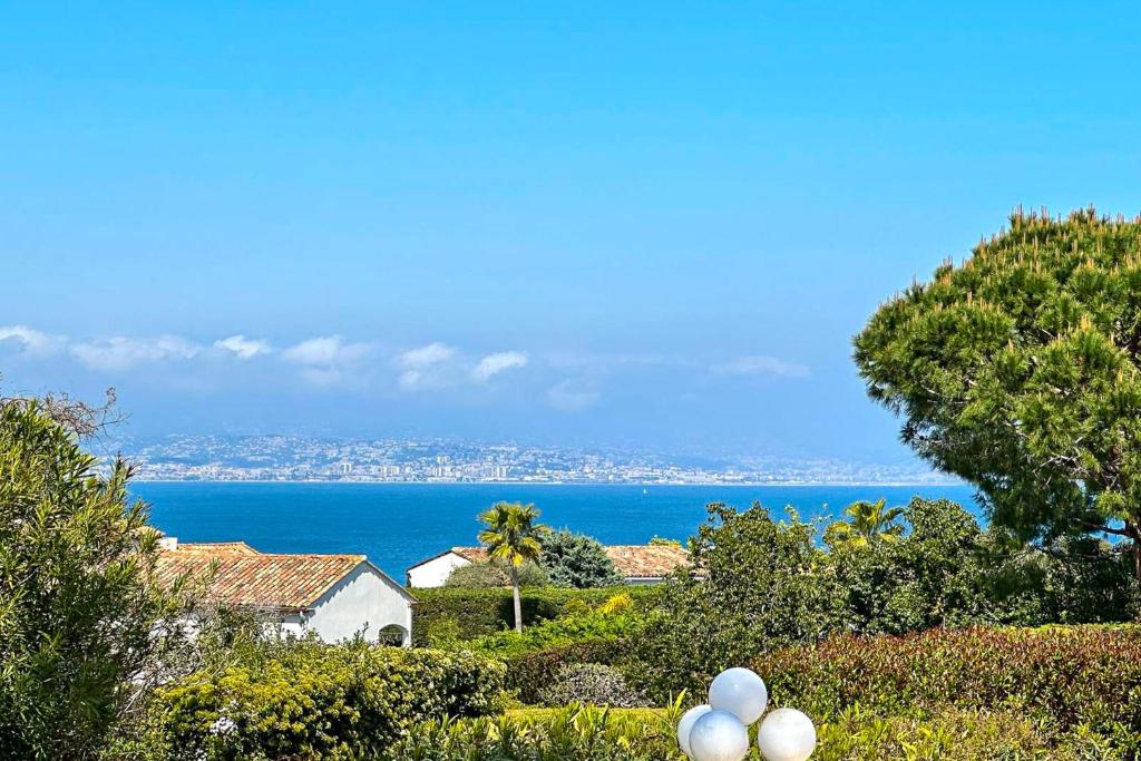 Azure Villa 14 Guests - Heart of Cap d’Antibes - 3